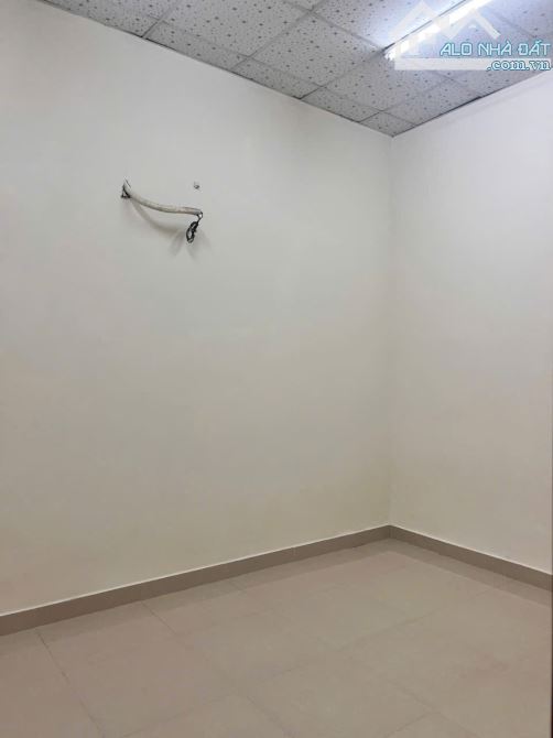 Nhà mặt tiền đường 2 tăng nhơn phú B, Diện tích 130m cấp 4