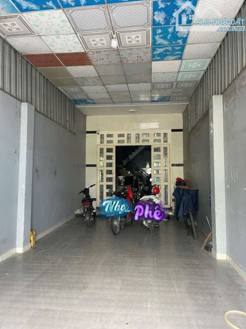 SIÊU PHẨM 2 TẦNG ĐÚC CHÍNH CHỦ MẶT TIỀN KINH DOANH LÊ THỊ LƠ TÂN HIỆP HÓC MÔN.