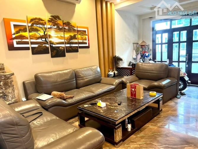 HIẾM CÓ! PHỐ KIM ĐỒNG 56M NGÕ 3 GÁC, 20M RA MẶT PHỐ, SỔ ĐỎ NÉT CĂNG! HƠN 12 TỶ