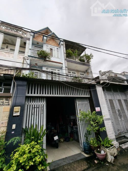 HXH 1 trục Nguyễn Văn Khối P9 GV 4x15 BTCT 3 tầng