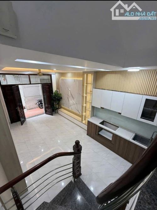 Nhỉnh 8 tỷ có nhà đẹp Tô Vĩnh Diện Thanh Xuân 15m ra ô tô ngõ to gần ngã tư Sở đủ nội thất