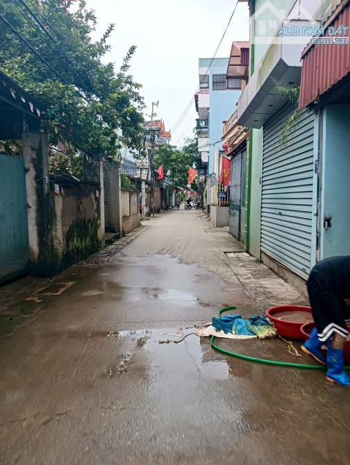 Lô góc tiềm năng ô tô đỗ cửa 👉 chương dương -thường tín