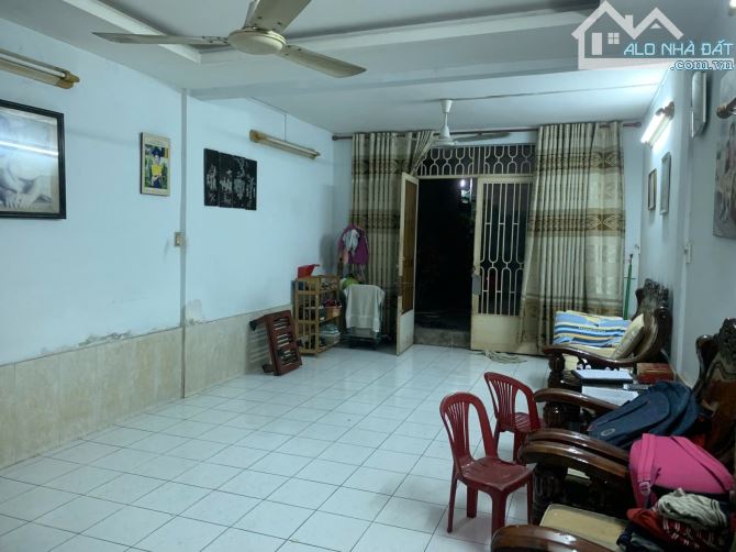 Bán gấp - hxh - Phan Đăng Lưu - P.7 - Phú Nhuận - 90m2 ( 4x22) - nhà c4 - xây chdv - giá