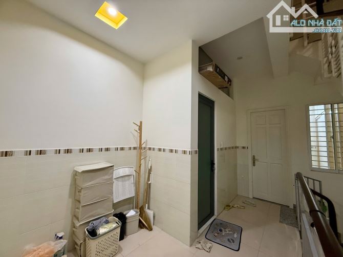 Nhà Mới Hẻm xe hơi Thông Độc Lập dt 3.8x12m Nhà 3 Tấm GIá 7.1 Tỷ