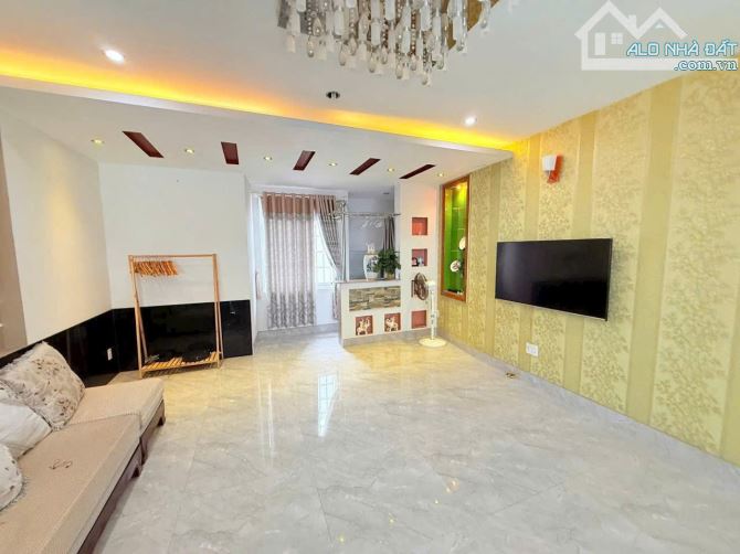 Bán nhà Hẻm ô tô tránh nhau đường Lương Văn Can, phường 2, Vũng Tàu