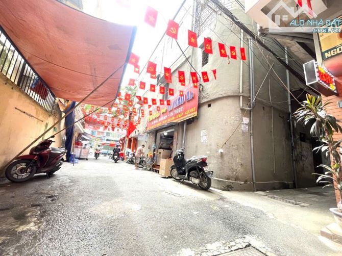 Bán tòa căn hộ dịch vụ Nguyễn Trãi | 52m² 5 tầng 9 phòng, thang máy PCCC giá 12.8 tỷ