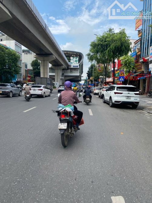 Nhà gần KĐT La Khê, Ô tô đỗ cửa, 3 thoáng lô góc DT 55m2 x 4.5m MT giá 10.x tỷ