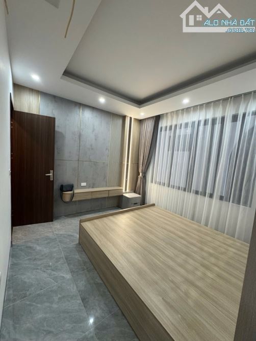 BÁN NHÀ MỚI TINH CẦU GIẤY – 7 TẦNG THANG MÁY – FULL NỘI THẤT XỊN SÒ - 35M - NHỈNH 10 TỶ