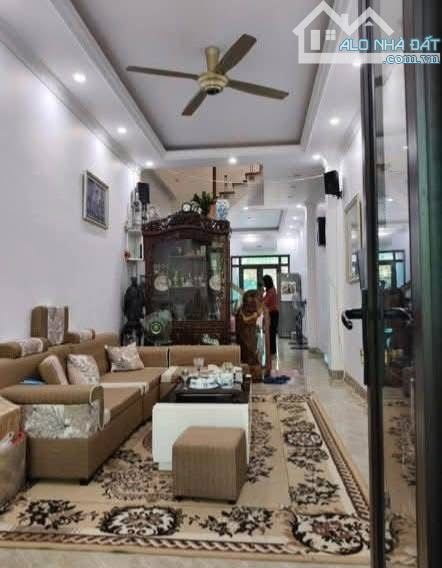 Bán nhà Nguyễn Tường Loan, An Dương, Lê Chân . 4,3 tỷ, 3 tầng , 90m.