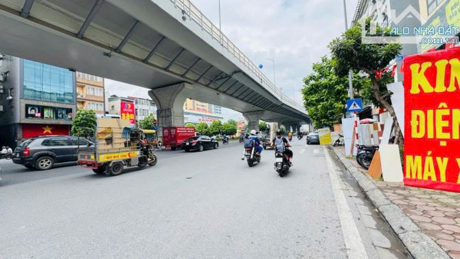 Siêu Phẩm Mặt Phố Trường Chinh - Lô Góc, Vỉa Hè Rộng - 8 Tầng Thang Máy - Giá 5x Tỷ