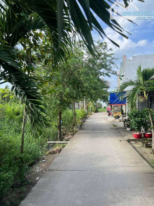 Đất thổ cư đường tập đoàn 4 ngang 10 dài 32