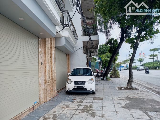 Bán rẻ, nhà đẹp Long Biên, mặt phố lô góc mới 83 m2 x 5 tầng, thang máy - 13,8 tỷ