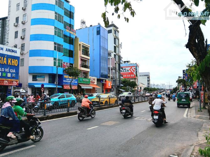Bán Nhà Hẻm Ngang 5M Hẻm OTO Đỗ Cửa - Cách Mặt Tiền Nguyễn Văn Cừ 15M Giá Tốt 9 Tỷ7 Còn TL