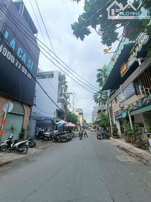 CHỈ 6 TỶ 8 - 48 M2 - 3TẦNG - HẺM XE HƠI - DƯƠNG BÁ TRẠC - QUẬN 8 .