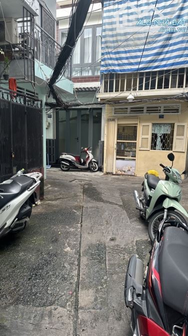 🏡Trần Hưng Đạo, Phạm Ngũ Lão Q1. DT 3,2 x 11, 3 tầng. Giá 5,7 tỷ TL.