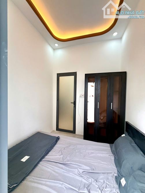 Căn hộ dịch vụ 2PN ban công đường 3/2 Q10 - gần Vạn Hạnh Mall, Vincom Plaza, VN Quốc Tự,..