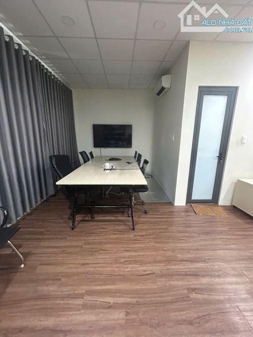 TÒA NHÀ MỚI 8X25 3 LẦU MT VIP KHU TÊN LỬA CẦN CHO THUÊ GẤP