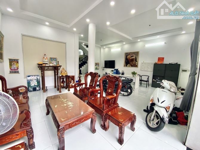 BIỆT THỰ ĐÔNG HƯNG THUẬN Q12-100M RA SONG HÀNH-ĐƯỜNG NHỰA 7M-125M2-9,5 TỶ