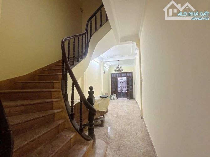 BÁN NHÀ ĐẤT NGÕ QUỲNH- HAI BÀ TRƯNG- TIỆN ÍCH NGẬP TRÀN