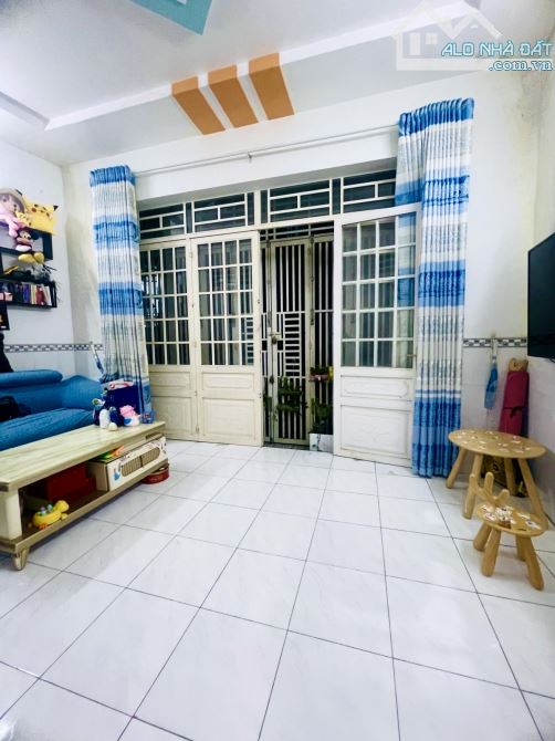 🌴Bán nhà C4, hẻm xe hơi - 70mv(6.3*11.2), Nở hậu, Không QH, Long Bình, Thủ Đức.