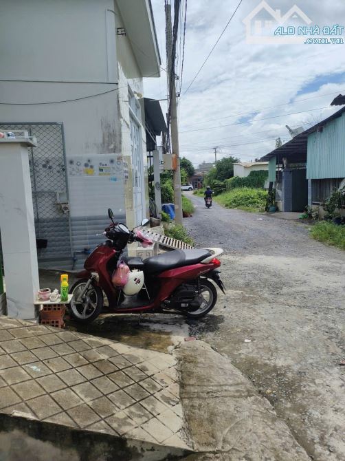 Nhà + 10 căn trọ hẻm ô tô đường Võ Ngọc Quận P6 TP Tân An