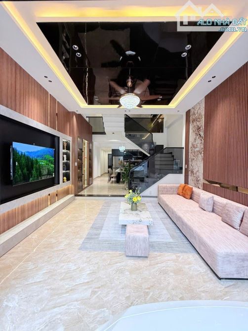 ♨️CẦN BÁN NHÀ 3 TẦNG ĐẸP GIÁ RẺ ĐƯỜNG TRẦN KIM XUYẾN , HOÀ XUÂN VỊ TRÍ SIÊU ĐẸP ♨️
