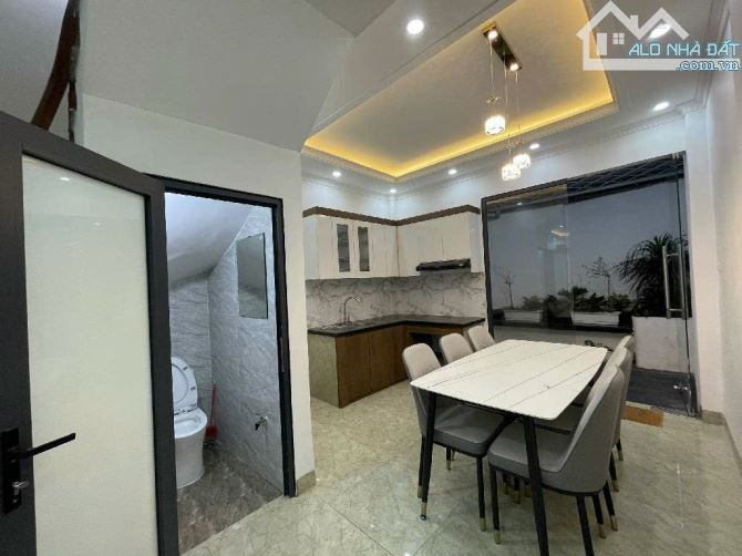 BÁN NHÀ 4 TẦNG PHỐ NGÔ GIA TỰ - DT 58M - MT 4M - Ô TÔ - FULL NỘI THẤT - GIÁ 11.8 TỶ