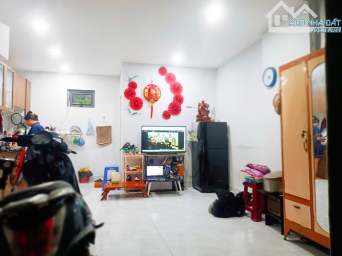NHÀ 2 TẦNG - 2 MẶT TIỀN - HXH – Đ. NGUYỄN TUYỂN, P. BÌNH TRƯNG TÂY - QUẬN 2 – CHỈ 4 TỶ