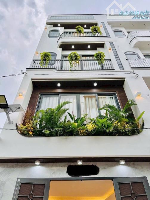 Hàng mới chưa tới 3 tỷ. Nhà 60m² Ni Sư Huỳnh Liên xây 5 tầng. Hẻm oto thoáng, sổ riêng