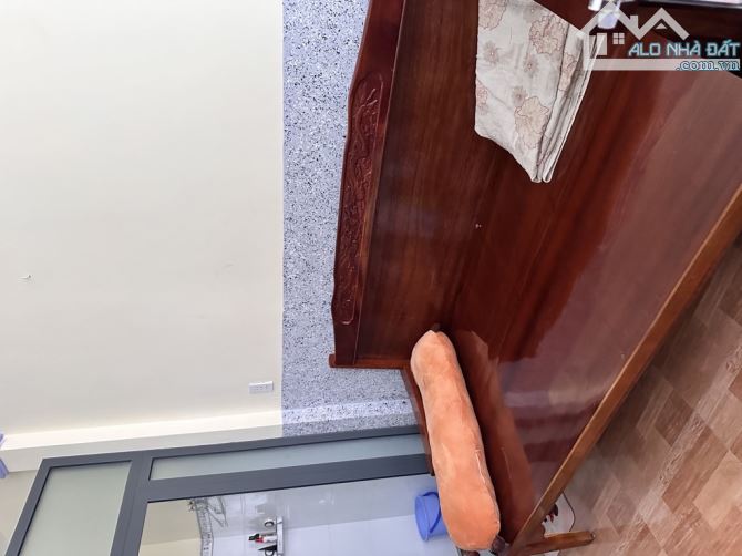 3 tầng 3 phòng ngủ giá 4 tỷ 75 hẻm 5m xe hơi tới nhà đường Nguyễn Văn Lượng P17 Gò Vấp