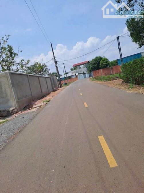 Bán nhà xưởng thuộc xã tây hòa, trảng bom, đồng nai - ( Giá 5 tỉ 600tr) có thương lượng