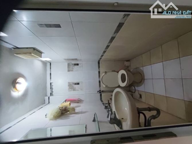 NGUYÊN LƯƠNG BẰNG. Ô TÔ, KINH DOANH. LÔ GÓC. MẶT TIỀN RỘNG. GIÁ TỐT