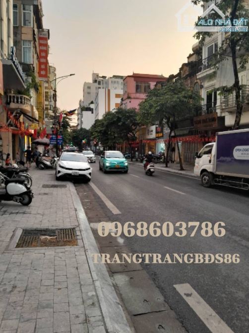 Bán nhà 4 tầng 134m² mặt phố Cửa Bắc – Trúc Bạch, sổ đỏ sẵn sàng giao dịch