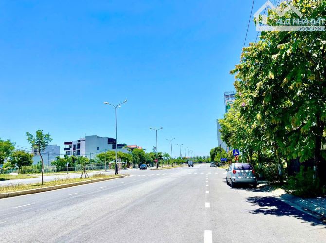 - Bán đất mặt tiền đường Minh Mạng gần Đường Trường Sa, khu biển Sơn Thủy, Khuê Mỹ, Ngũ Hà