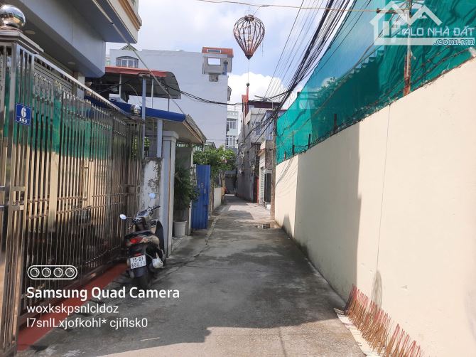 Bán nhà tuyến 2 Phương Lưu ô tô đỗ cửa 24/24…