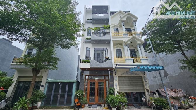 Bán nhà mới 1T2L 4x15m hoàn công, đường D3 KDC Phú Hồng Khang, full nội thất