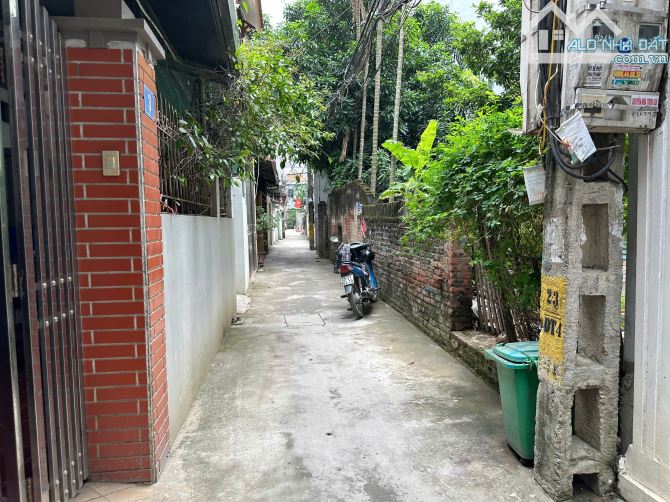 Bán đất 55m2 cổng làng Di Trạch. Sổ vuông vắn ngõ rộng