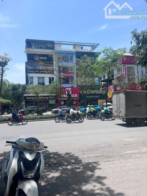 Chủ bán nhà Nguyễn Hoàng-Lê Đức Thọ phân lô 3 ô tô tránh 2 thoáng 72m2 mt 4,6m nhỉnh 18 tí