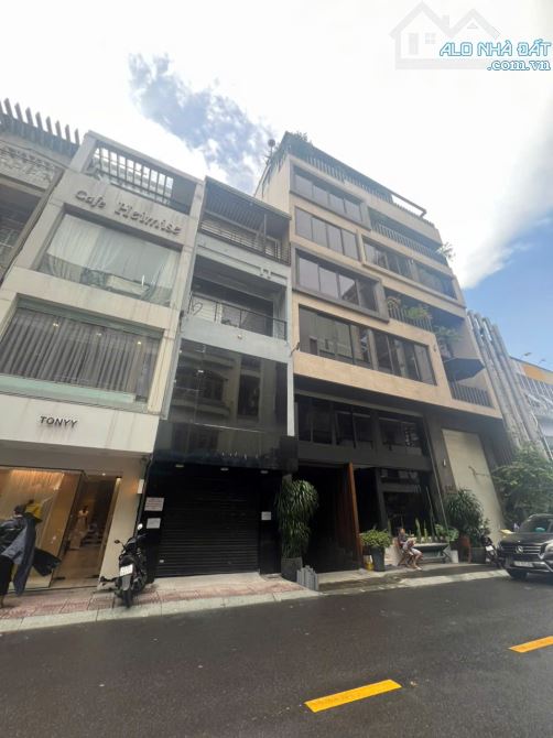 Bán Nhà MT Đặng Thị Nhu P.Nguyễn Thái Bình Q1, DT 4.2x12m, 4 lầu, HĐT 3000$/th, giá 47 tỷ