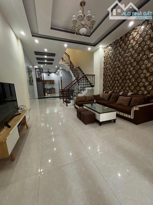 BÁN NHÀ ĐẸP 3 TẦNG KIỆT 6M NGÔ QUYỀN -DT 100M2 GẦN CẦU SÔNG HÀN