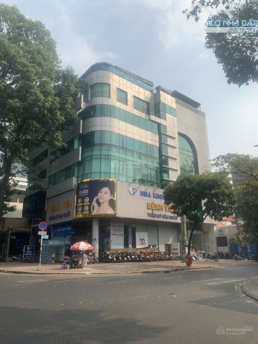 Bán nhà góc 2 mặt tiền Nguyễn Đình Chiểu & Mạc Đĩnh Chi, P. Đa Kao, Quận 1.