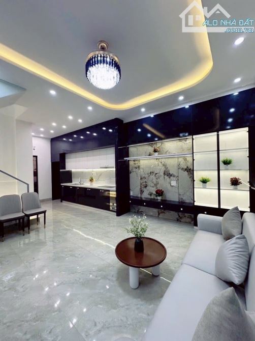 - Bán nhà 3 tầng K814/36/… Trần Cao Vân,Thanh Khê Đông,Thanh Khê