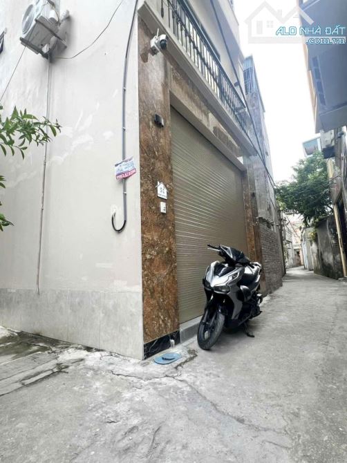 BÁN NHÀ LÔ GÓC, NGÕ THÔNG THẠCH BÀN LONG BIÊN NHỈNH 6 TỶ 45m 4 TẦNG,MT4m Ô TÔ KINH DOANH
