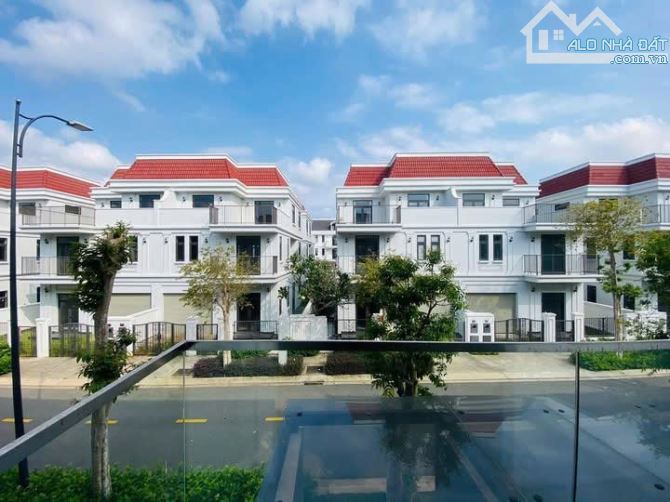 Biệt Thự Song Lập KĐT Lavida – 188m² (11x17m), 1 Trệt 2 Lầu 1 Tum, Giá 13.6 Tỷ