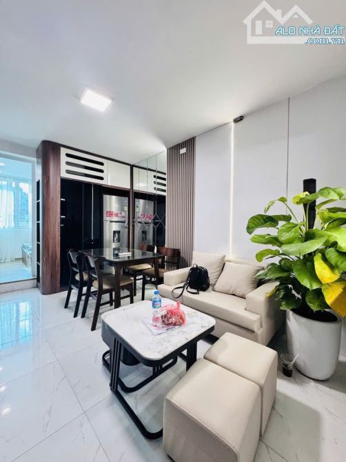Bán căn tập thể Mai Dịch 65m2 2 ngủ thoáng sáng, tiện nghi an ninh sẵn sổ nhỉnh 3 tỷ