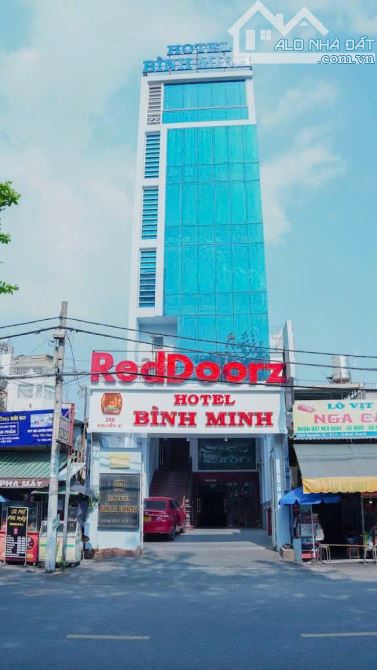 Bán Khách Sạn Nguyễn Xí P13 Bình Thạnh DT 6,2x31m hậu 10,8m Trệt 6 Lầu St giá 65 tỷ