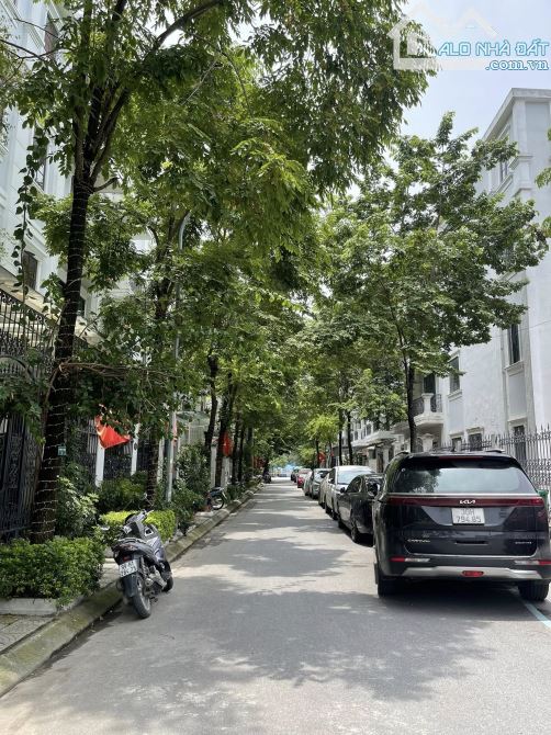 Bán nhà KĐT Đại Kim, Linh Đàm, 66m2, 5 tầng, phân lô, ô tô, 19.5 tỷ.