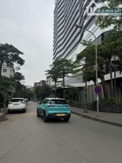 BÁN ĐẤT NGOẠI GIAO ĐOÀN - 125M2, MẶT TIỀN 8,3M - SỔ ĐỎ VUÔNG VẮN
