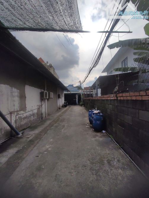 *Cho thuê kho xưởng*764m2 gần Xa Lộ Hà Nội, Linh Trung, Quận Thủ Đức