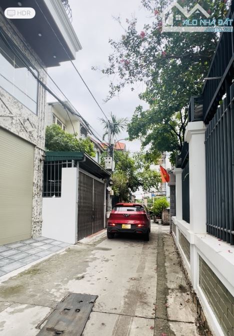Bán gấp 65m đất Thạch Bàn - ngõ thông ô tô vào giá 7.5 tỷ